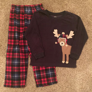Boys Carter's Pajamas (Size 5)